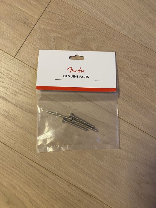 FENDER komplet wkrętów do montażu gryfu gitary