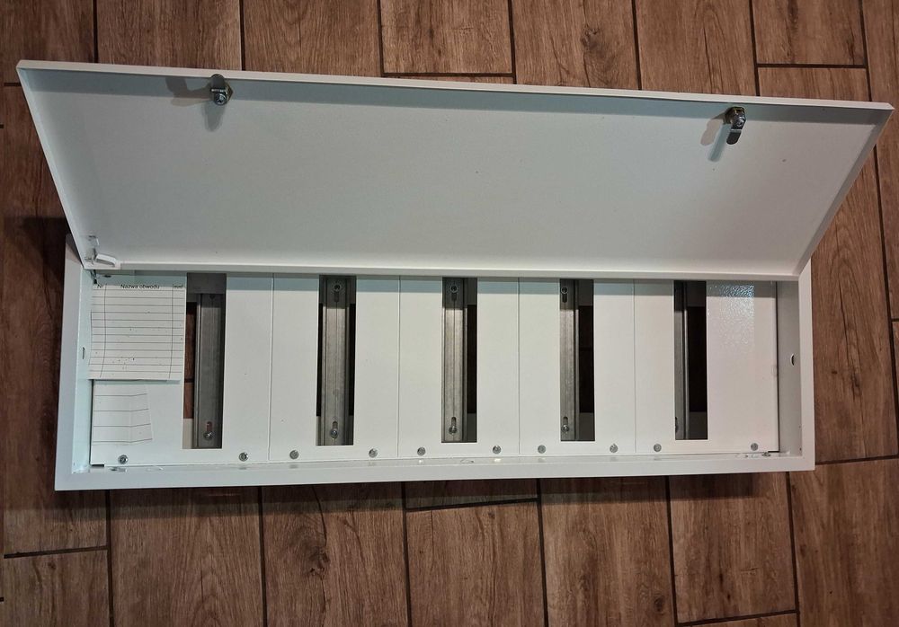 Rozdzielnice elektryczne podtynkowe 5x12 karwasz - 2 szt