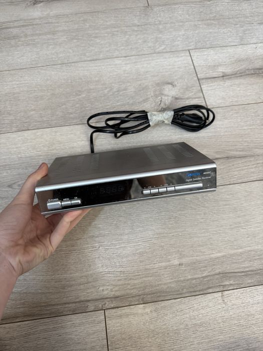 Спутниковий ресивер ORTON 4100C