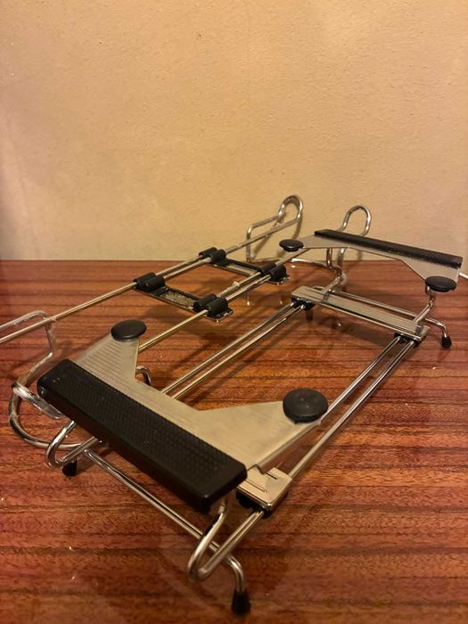 2 Adjustable Metal Pot/Baking Dish Stands446726768155043841