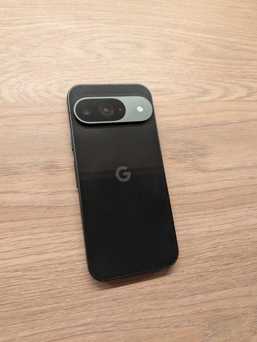 Google Pixel 9 pudełko stan bardzo dobry