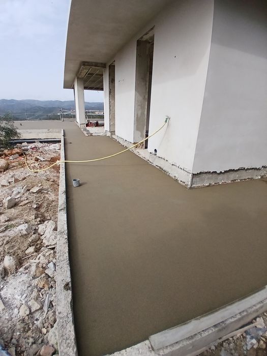 Betonilhas e betao com helecoptro