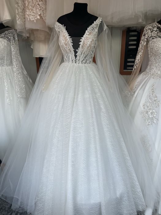 Продам весільну сукню стан9/10