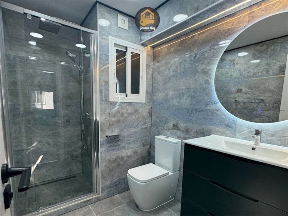 Продам Квартиру 64м2, спальні 3, поверх 2, ВАЛЕНСІЯ