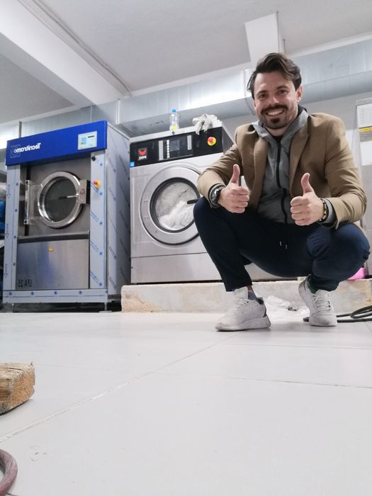 Máquina de lavar e secar roupa industrial ocasião Self service