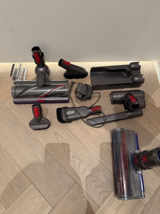 Dyson V11 Absolute