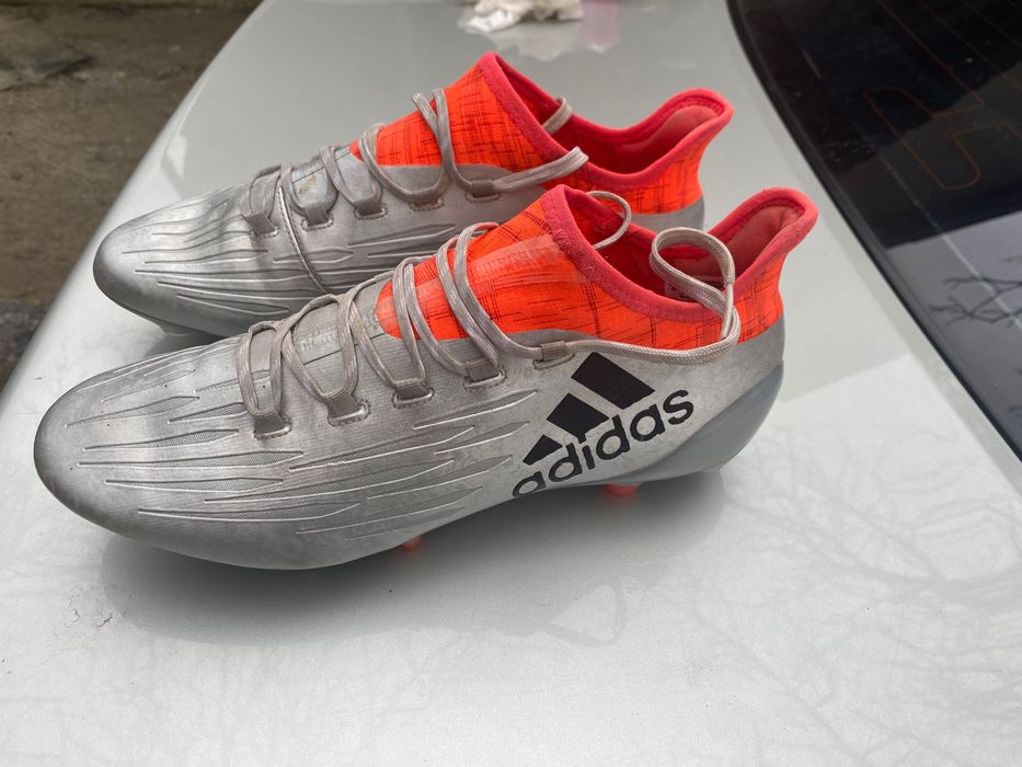 Бутси adidas відмінний стан