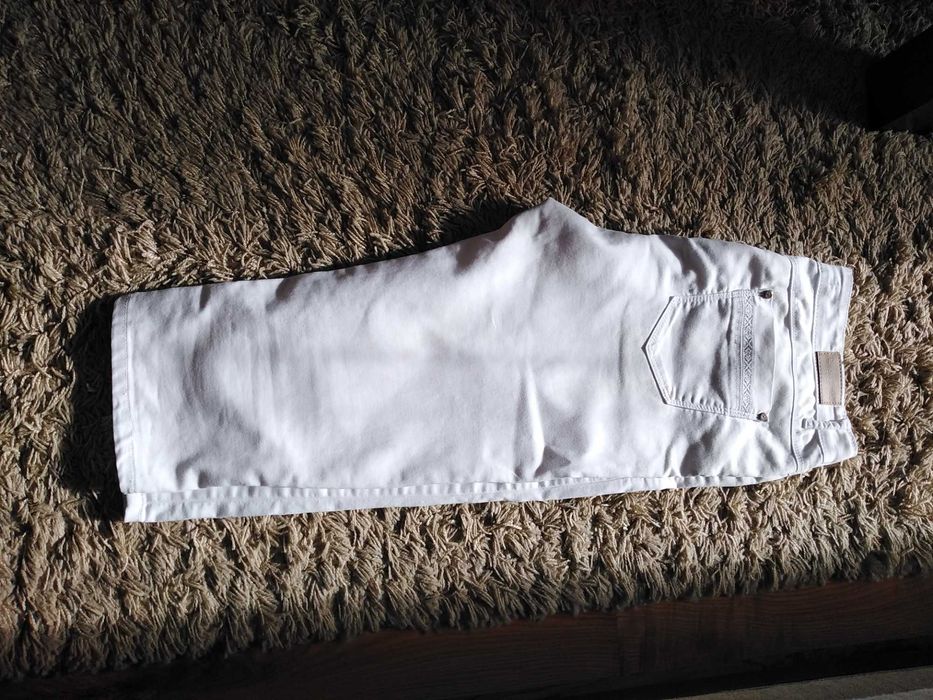 Białe spodnie "rybaczki" 4XL 48