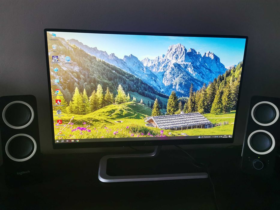 Komputer stacjonarny + monitor