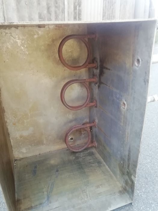 БАК 40 на 63 см. висота 40 см
Харчова нержавійка, товщина 4 мм