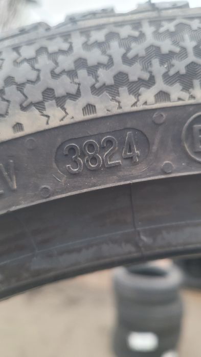 235 50 18 Continental WinterContact TS870P