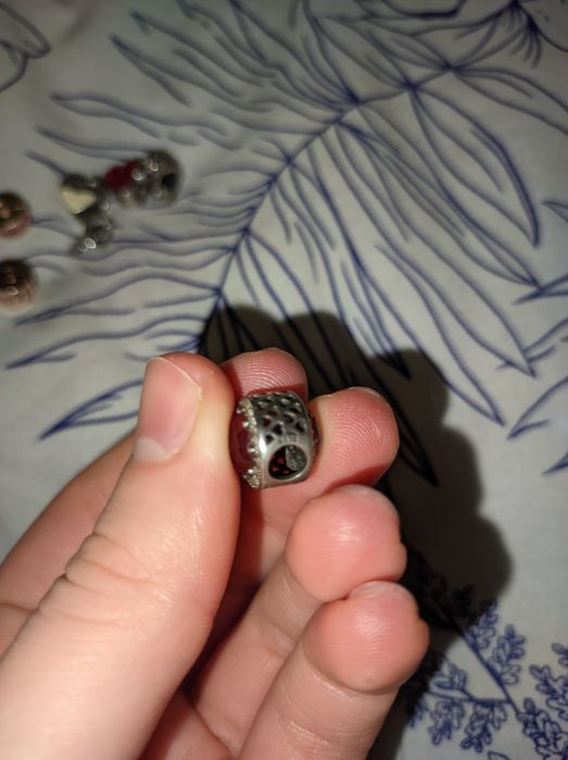 Срочно шарм Пандора Pandora