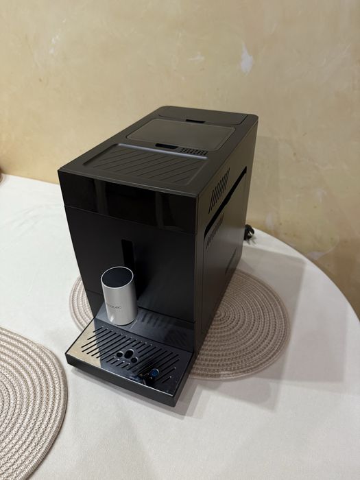 Кавомашина Cecotec Superautomatomatische Kompakt