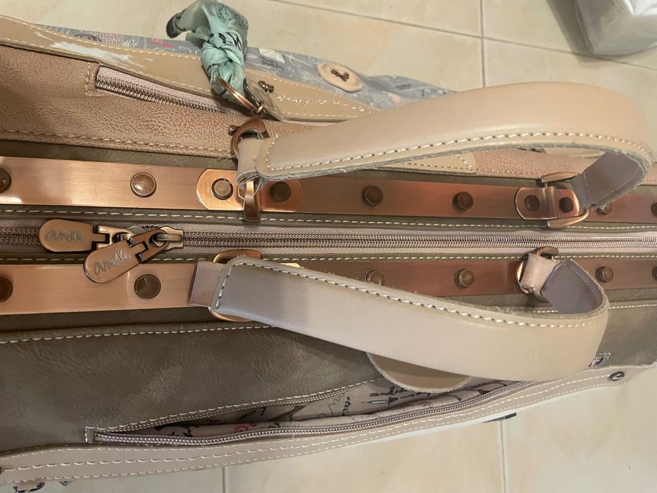 Mala Anekke como nova