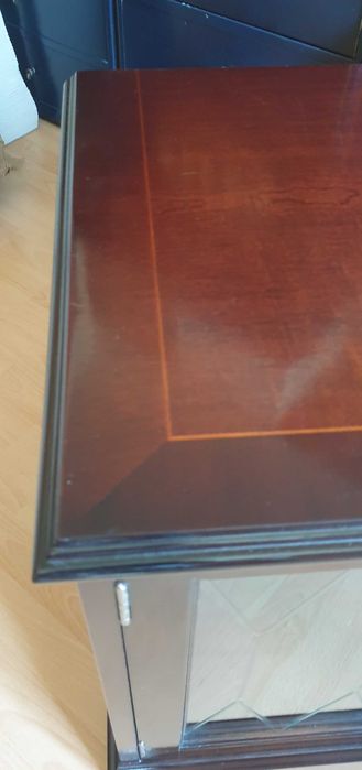 Stylowa szafka TV z mahoniu sprowadzona z Anglii