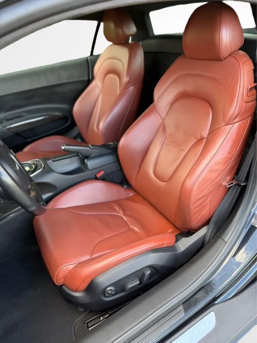 AUDI R8 carbono