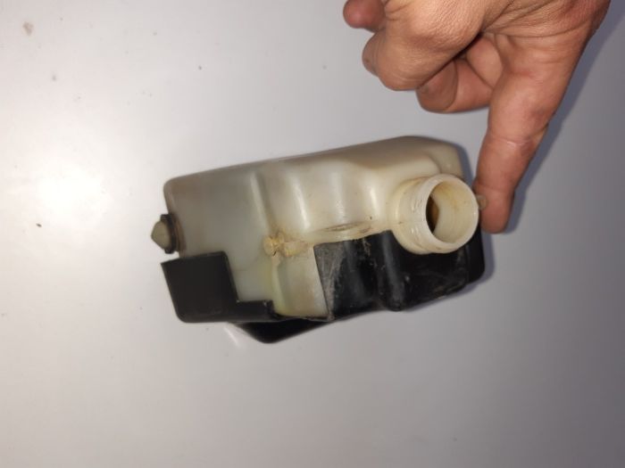 Kawasaki klr 250 84do00 zbiorniczek wyrównawczy części