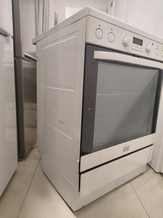 Індукційна піч Elecktrolux  EL113321-HV з Європи