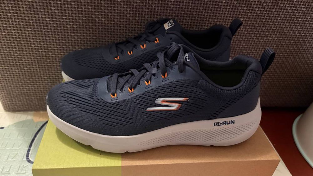 Кросівки чоловічі Sketches