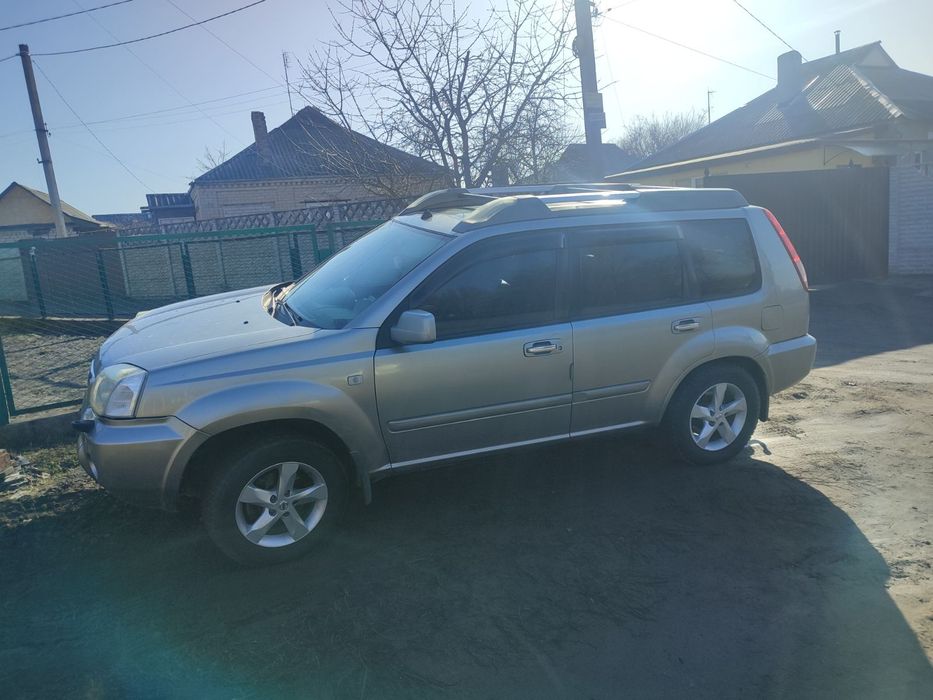 Nissan.   X Trail