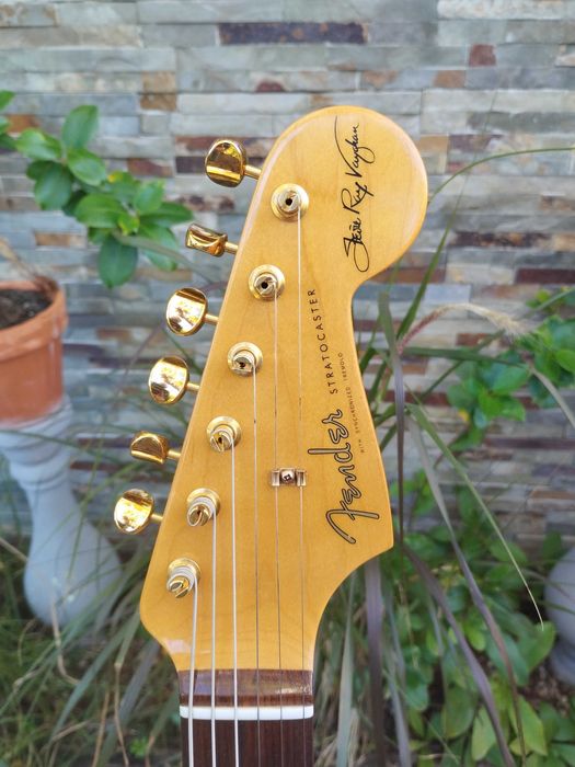 Fender Stevie Ray Vaughan Artist Signature Strat Guitar / Guitarra