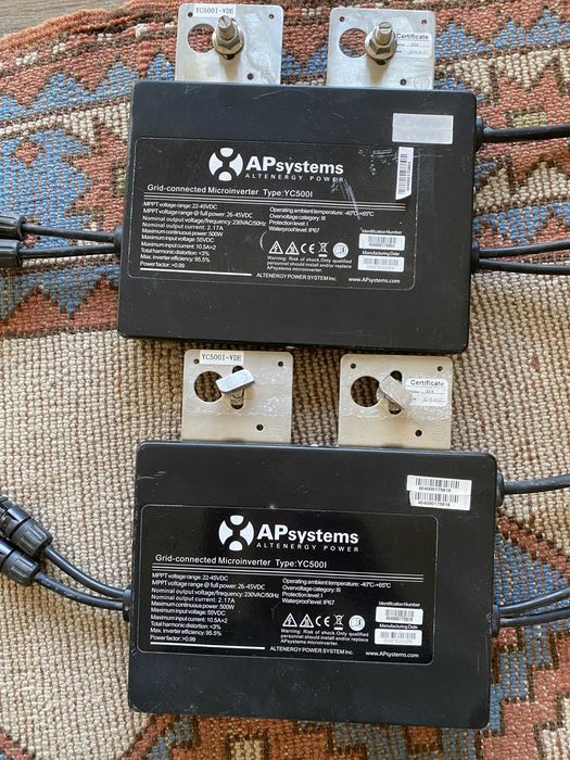 2 APsystems Microinverters64584833532673120