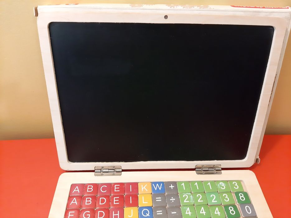 Portátil de madeira