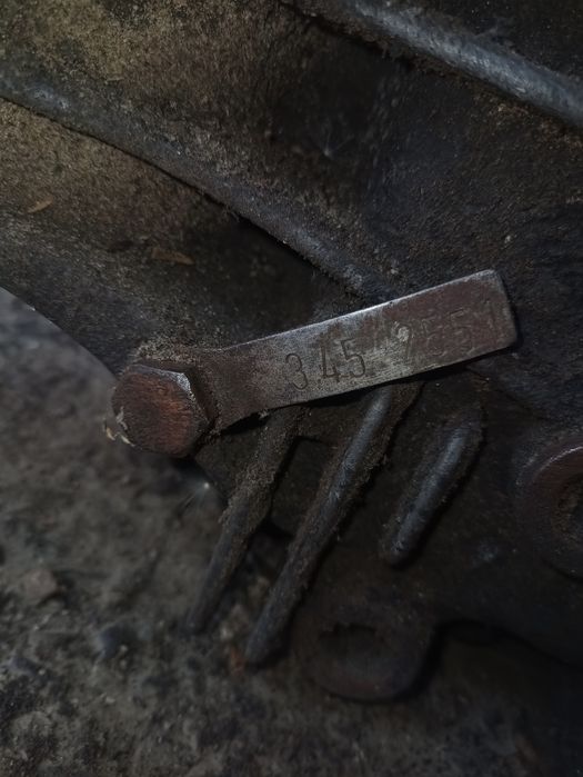 Продам редуктор заднього моста на BMWE 36 число  3.45