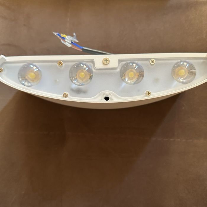 Світильник для дому білий