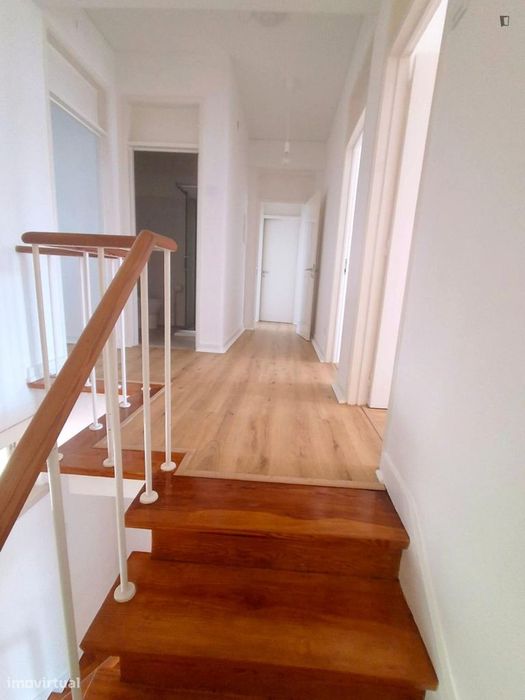 Quarto - localizado em Campo Grande Lisbon