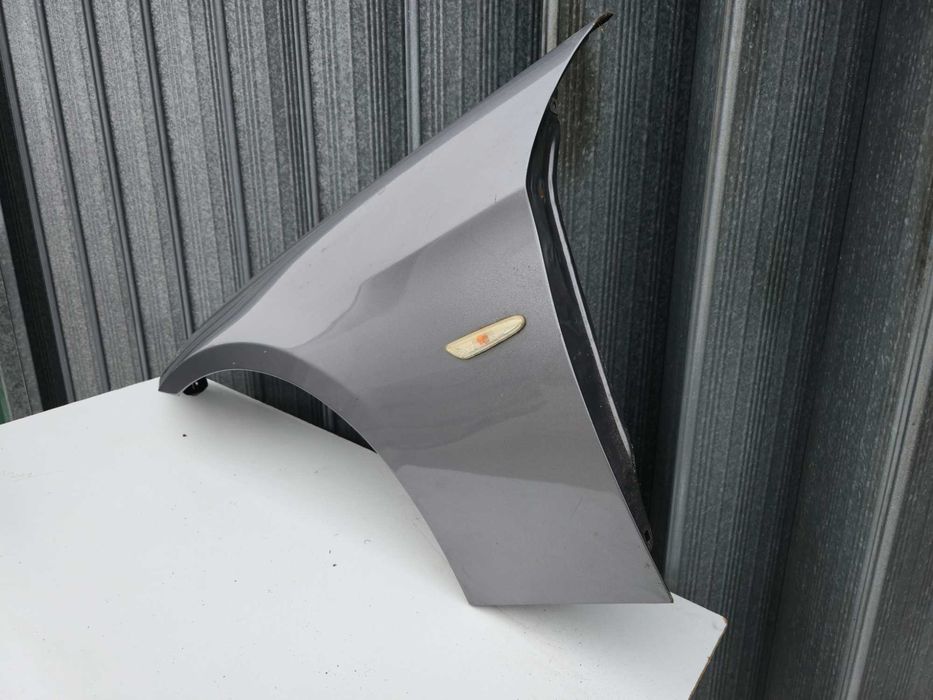 Guarda lamas esquerdo BMW Serie 3 E90 E91 (2003 a 2011)