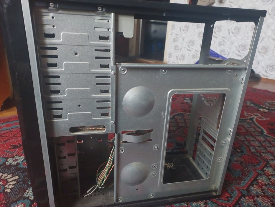 Корпус для пк все працюе