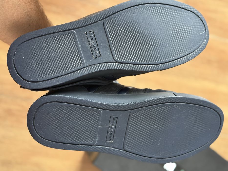 Продам ботинки John Richmond