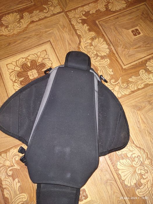 Продам накладную сумку на бак мотоцикла