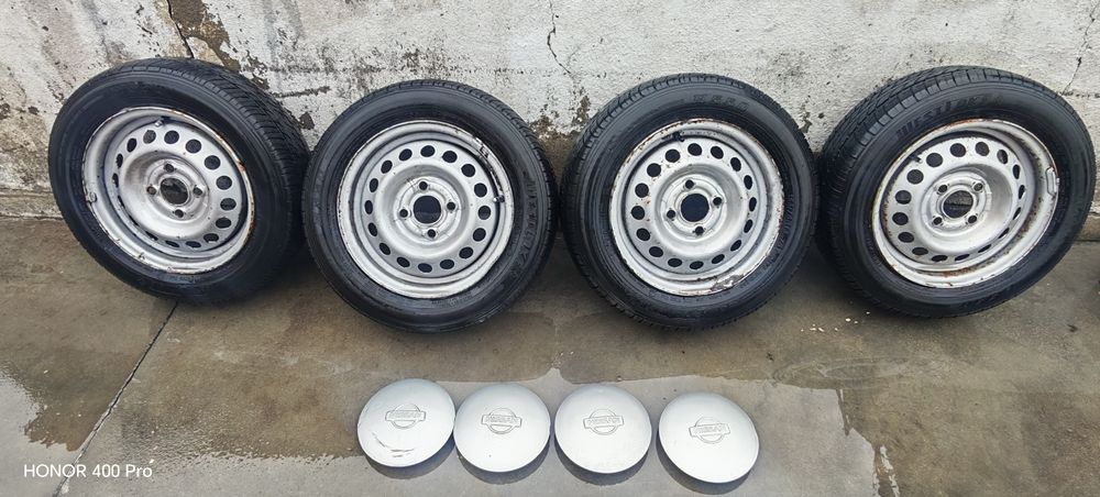 Jante com pneus 155/70 R13 NEGOCIAVEL