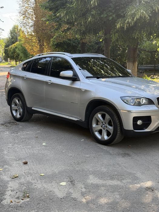 Продам BMW X6 e71 40D