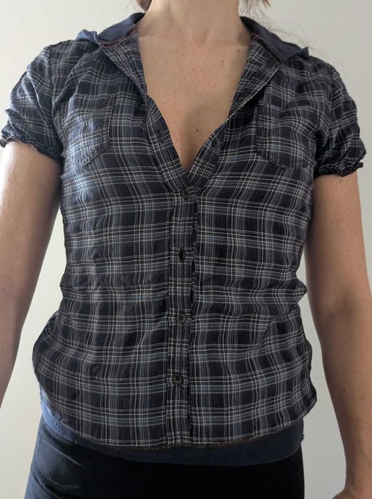 Blusa com carapuço da marca Red Oak