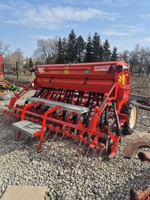 Siewnik zbożowy talerzowy 2.5m gaspardo maschio m250 amazone d9 d8 Ści
