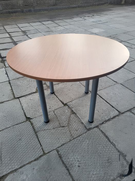 Okrągły stół do jadalni itp