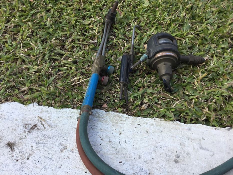 Manómetro e macaricos e máscara