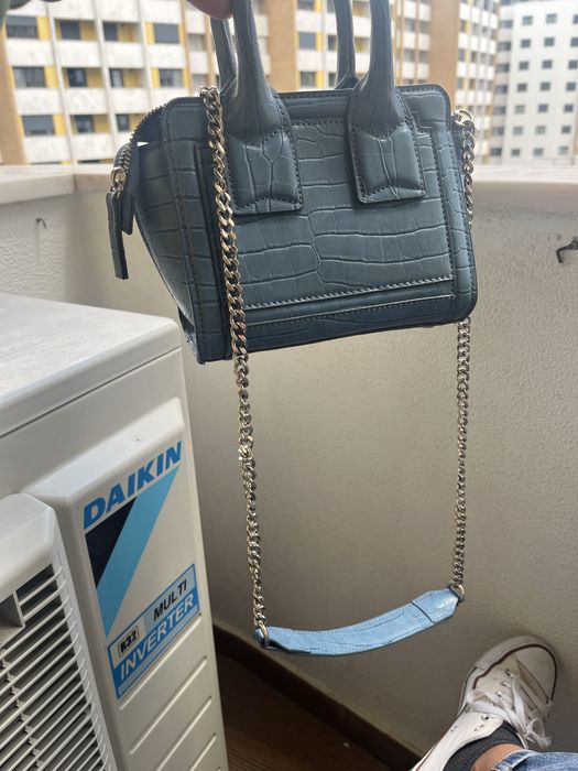Mala zara pequena