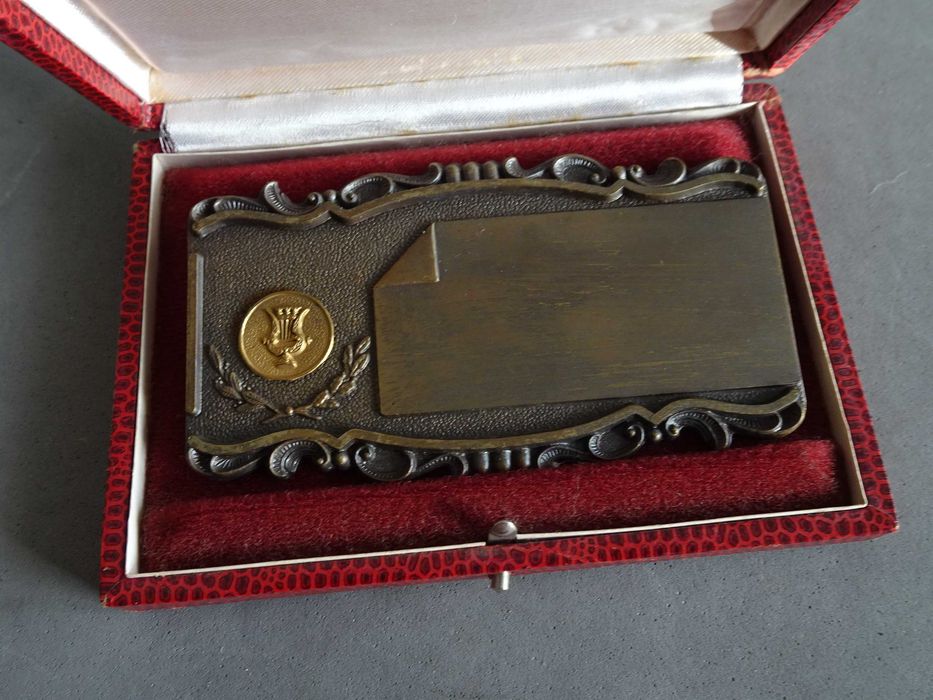 Medalha da música com símbolo orfeu sem qualquer inscrição