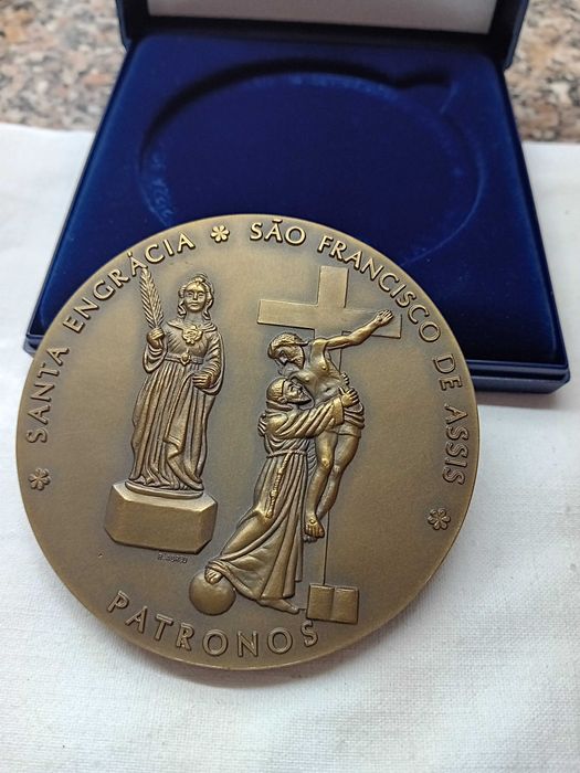 Medalha Sta Engrácia, S. Francisco de Assis e outras, Bronze e Estanho