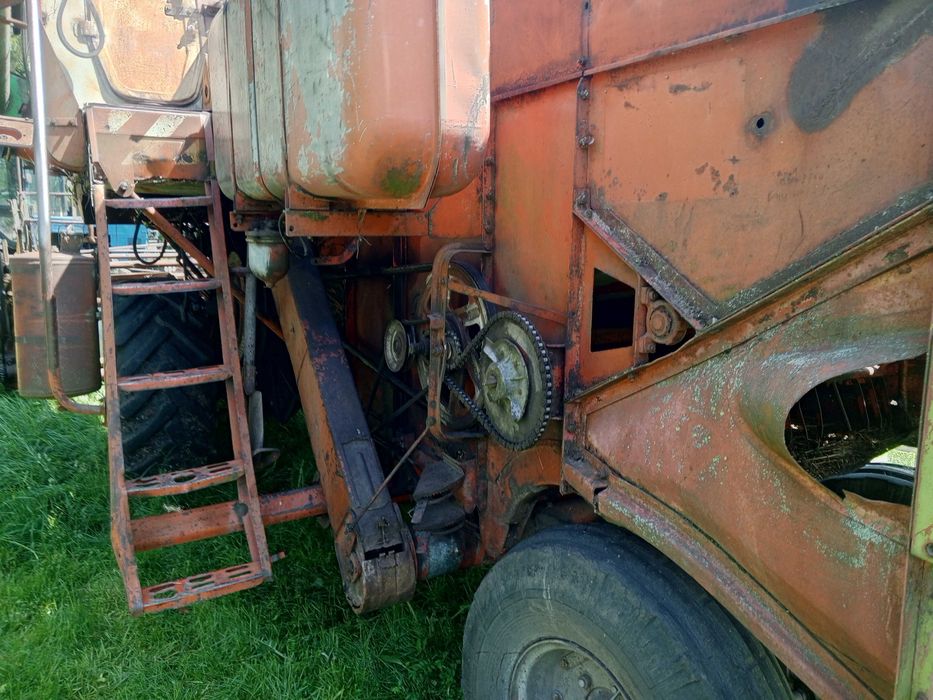 Продам комбайн нива ск5