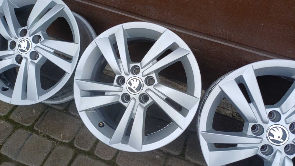 15" Alufelgi 5x100 vw polo golf fox BORA new beetle ibiza fabia rapid