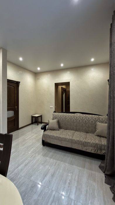 2-х кімнатна, Старе місто (з ремонтом, меблями, технікою)