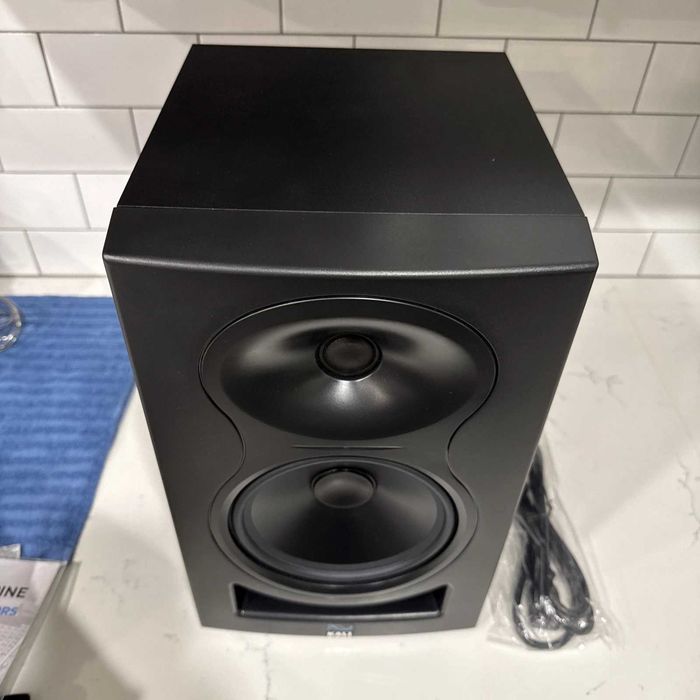 Студiйнi монiтори Kali Audio LP-6 V2 (ЦIНА ЗА ПАРУ)