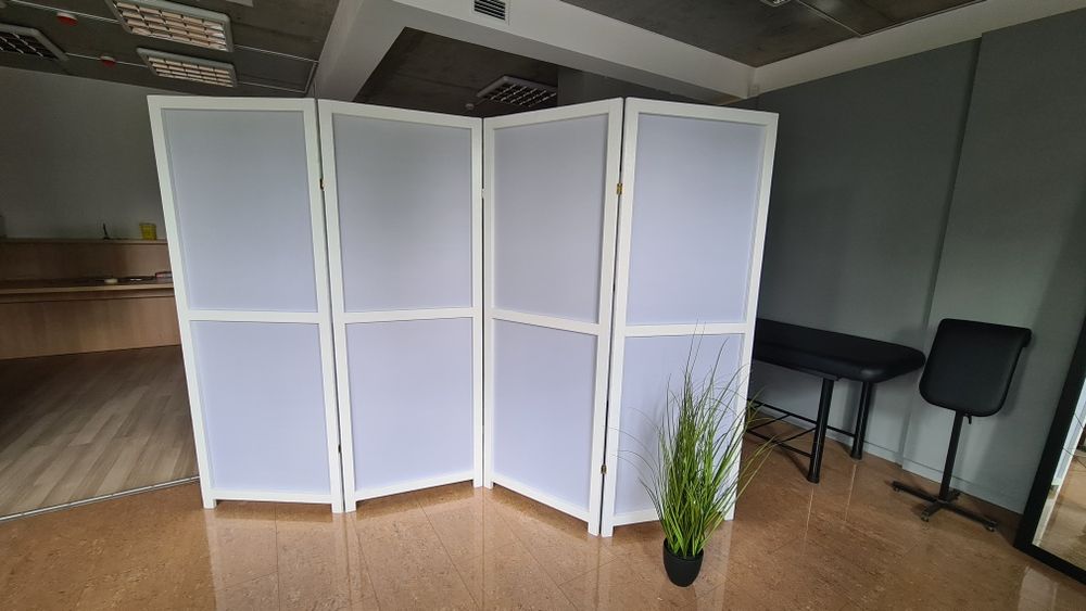 Ширма белая с белым деревом