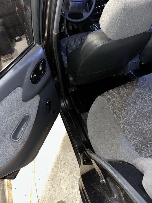 Daewoo Lanos 1.6 • Газ/Бензин • Чорний