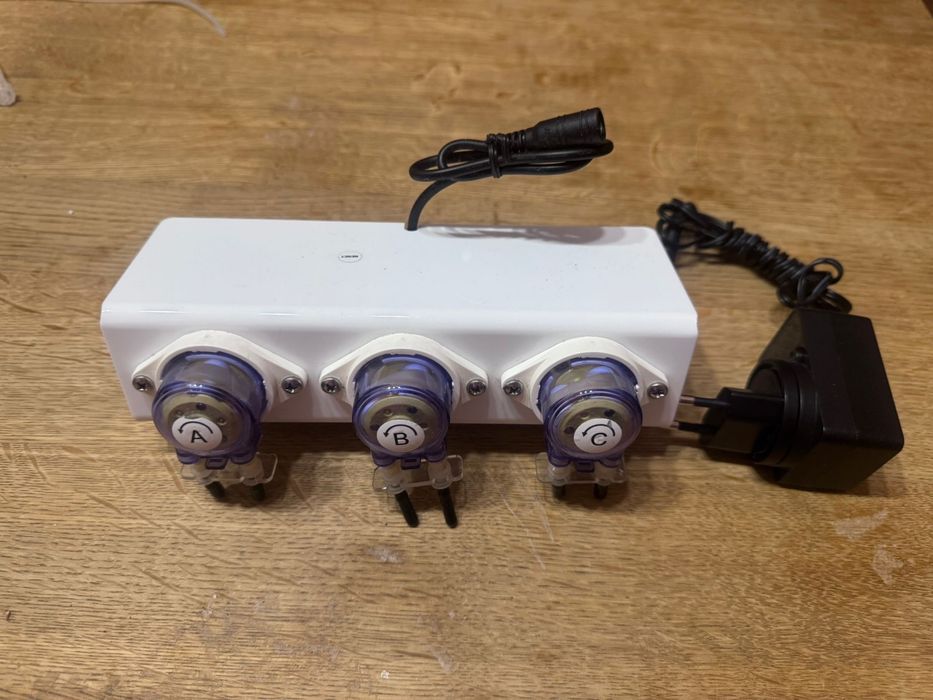 Pompa dozujaca reef factory x3 nieużywana